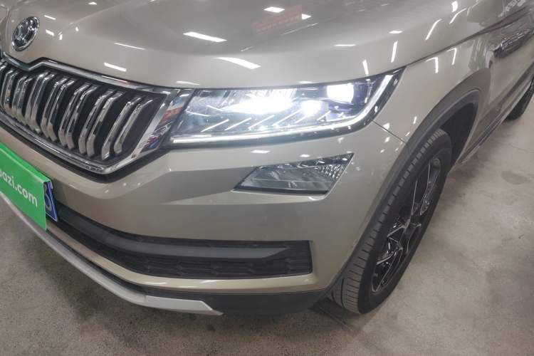 Used Skoda Kodiaq 2021 TSI330 7-Seater Two-Wheel-Drive Luxury Plus Edition
