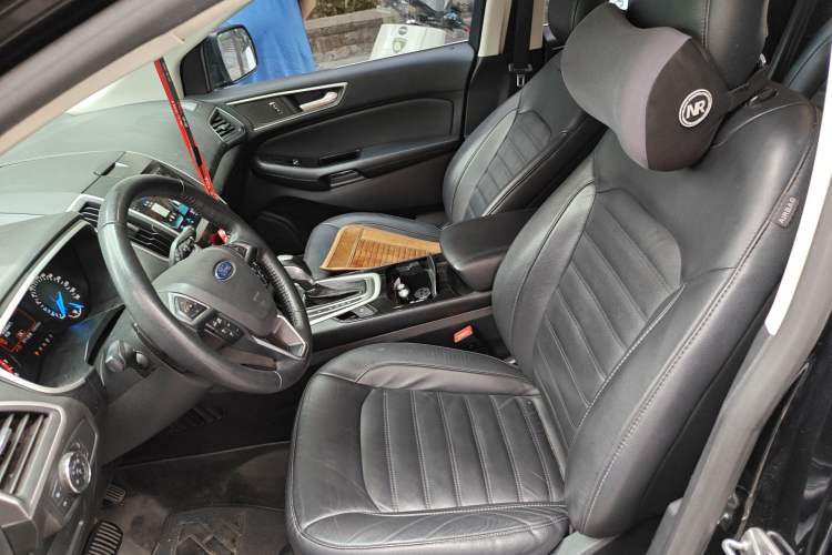 Used Ford Edge 2018 Facelifted EcoBoost 245 Two-Wheel-Drive Platinum Edition 5 Seats China V Emission Standard