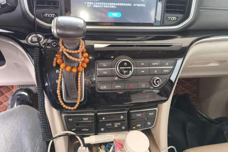 Used GAC Trumpchi M8 2018 320T Luxury Edition Gear Lever