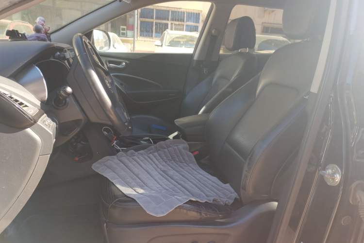 Used Hyundai Grand SantaFe 2013 3.0L 7-Seater Four-Wheel-Drive Comfort Edition Left Front Seat