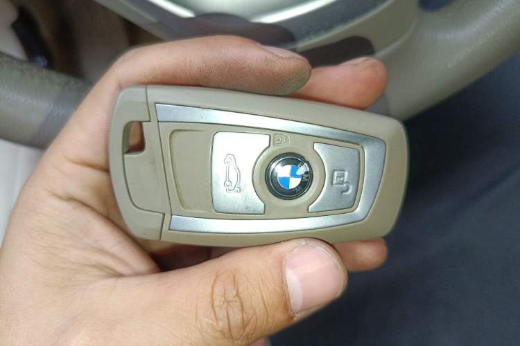 Used BMW 3 Series 2013 Facelift 320Li Fashion Design Package
