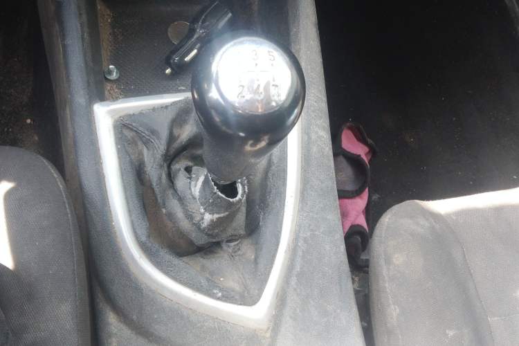 Used CHANGAN KAICHENG Ounuo S 2019 1.5L Ouno S Standard Model China VI JL473QG Gear Lever