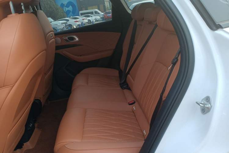 Used NETA L 2024 Extended-Range 310 Flash-Charge Red Edition