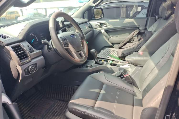 Used Ford Everest 2017 2.0T Gasoline Automatic 4x4 Luxury Edition 5 Seats
