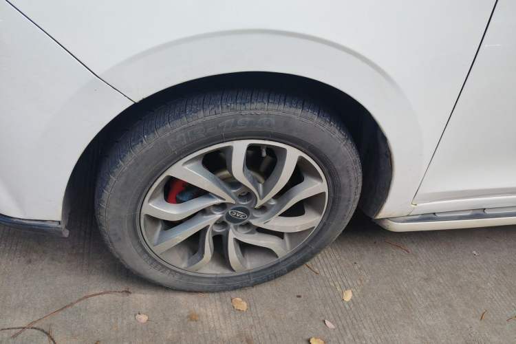 Used JAC Group Refine S2 2017 1.5L CVT Luxury Smart Model
