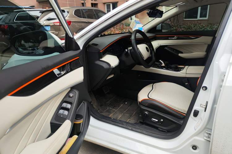 Used Dongfeng Aeolus Yixuan MAX 2022 1.5T Super Stylish Trendsetter Edition Driver Seat