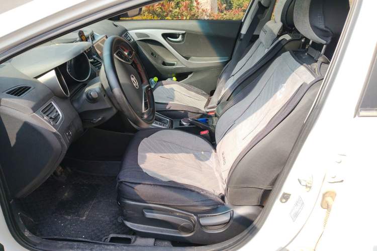 Used Hyundai Elantra (5th Generation / Langdong) 2015 1.6L Automatic Leading Model