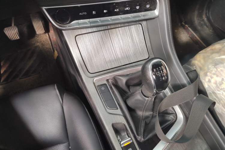 Used Changan CS55PLUS 2020 1.5T Manual Colorful Model