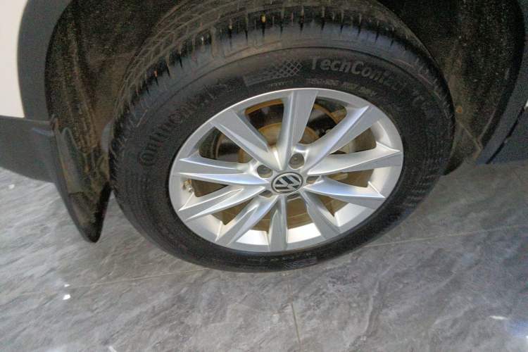 Used Volkswagen Tiguan 2017 300TSI Automatic Two-Wheel Drive Silk Road Comfort Edition Exterior 5