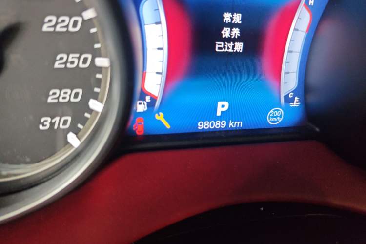 Used Maserati Levante 2016 3.0T Standard Edition Odometer Close Up