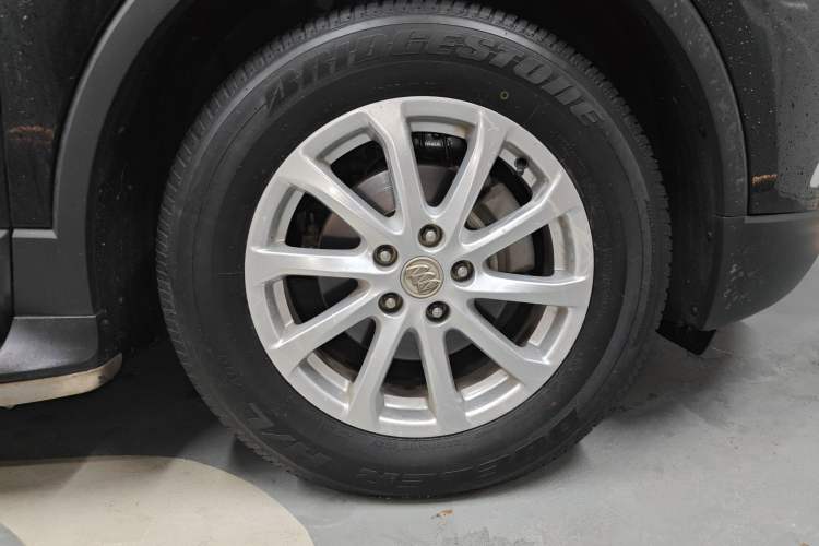 Used Buick Envision 2016 20T Two-Wheel-Drive Elite Model Right Front Wheel Hub