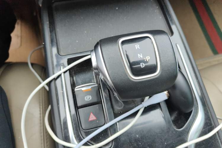 Used Hongqi E-QM5 2023 Base Travel Edition