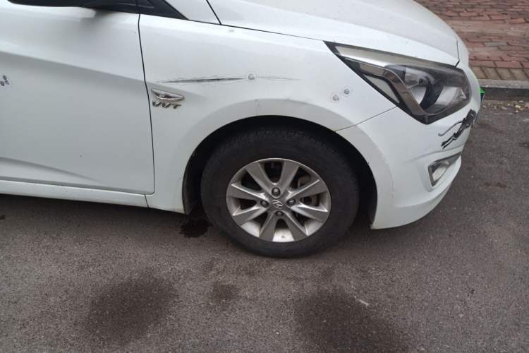 Used Hyundai Verna (older generation) 2014 1.4L Manual Smart GLS Trim
