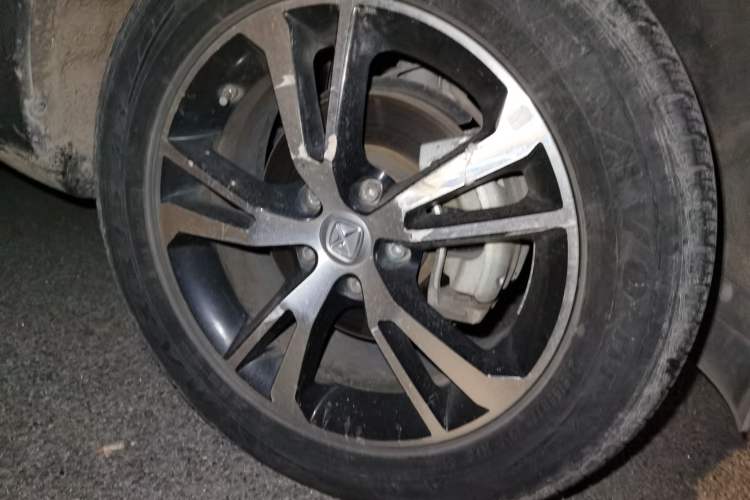 Used JMC Yusheng S330 2016 1.5L GTDi Automatic Two-Wheel Drive Prestige Edition