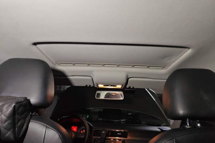 Used Volkswagen Santana 2013 1.6L Automatic Comfort Edition Headliner