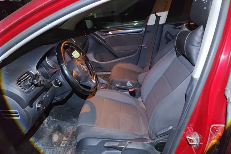 Used Volkswagen Golf 2012 1.6L Automatic Comfort Model Left Front Seat