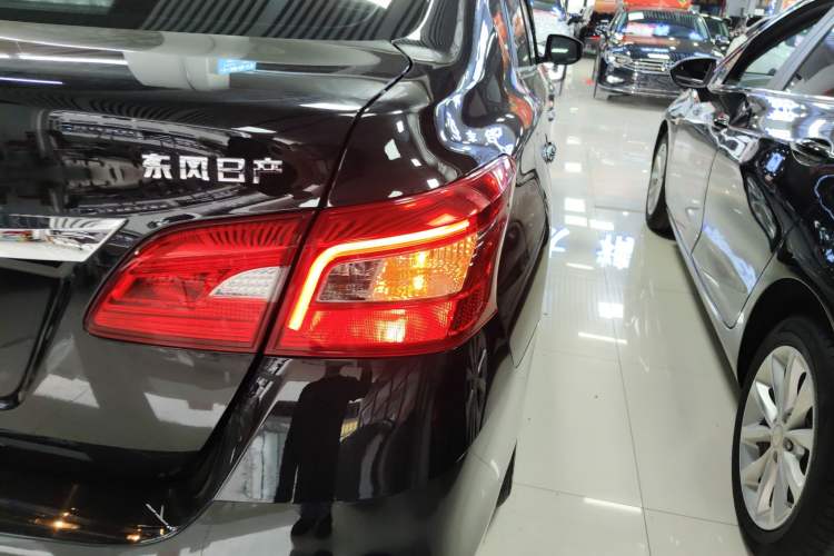 Used Nissan Sylphy 2022 Classic 1.6XL CVT Luxury Edition Right Rear Taillight