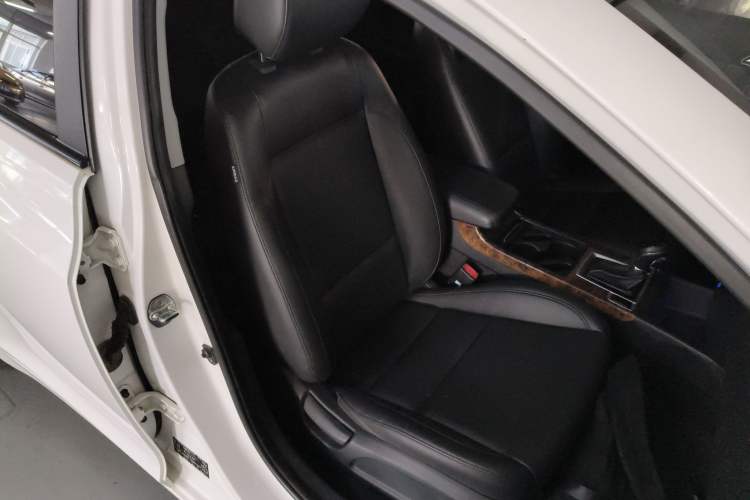 Used Hyundai Mistra 2014 1.8L Automatic Deluxe DLX Model