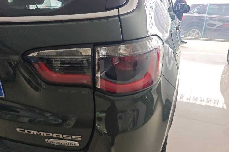 Used Jeep Compass 2017 200T Automatic Family Edition
