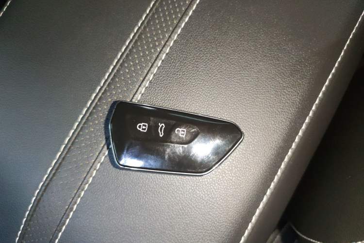 Used Volkswagen Talagon 2023 Facelift 380TSI All-Wheel-Drive Luxury Jiajing Pro 6-Seater
