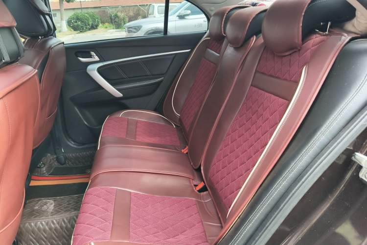 Used Geely Auto Emgrand 2016 Sedan 1.5L CVT Upward Version
