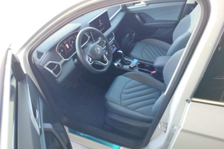 Used Volkswagen Tharu 2023 300TSI Two-Wheel-Drive Full Moon Edition