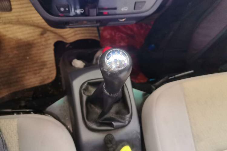 Used Jinbei Hiace X30 2023 1.5L Luxury Cargo Version 2/5-Seater SWC15M Gear Lever