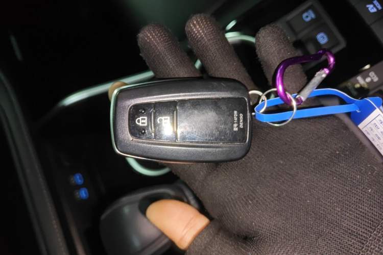 Used Toyota Highlander 2022 Dual-Engine 2.5L Two-Wheel Drive Elite Edition 7-Seater
