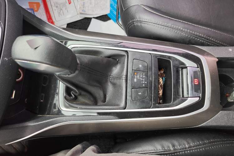 Used Peugeot 408 2015 1.2T Automatic Luxury Edition
