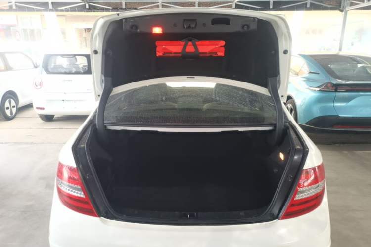 Used Mercedes-Benz C-Class 2013 C 180 Classic Grand Edition
