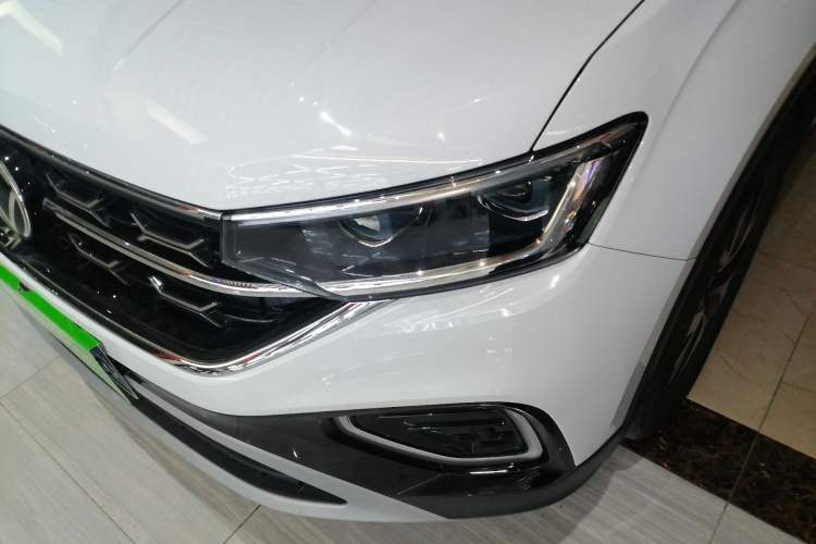 Used Volkswagen Tayron 2024 300TSI Two-Wheel-Drive Luxury Plus Advanced Version Left Front Headlight