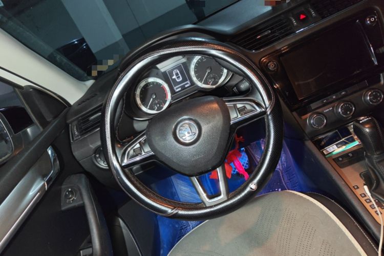 Used Skoda Octavia 2018 TSI280 DSG Luxury Edition Steering Wheel