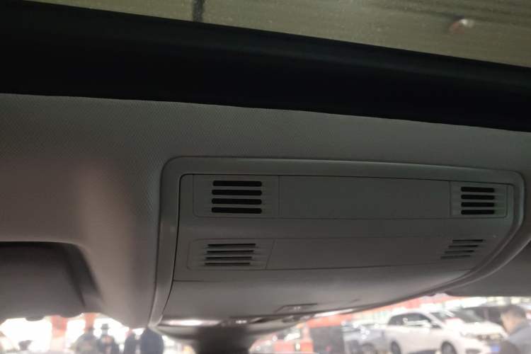 Used Volkswagen FAW-Volkswagen CC 2024 Estate Car 380TSI Hunter's Heart Edition
