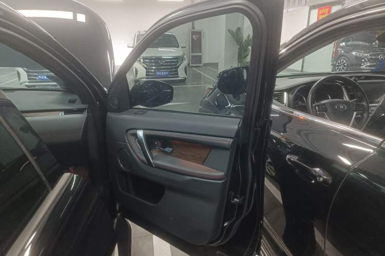 Used Land Rover Discovery Sport New Energy 2022 Facelifted P300e Plug-in Hybrid Electric Version