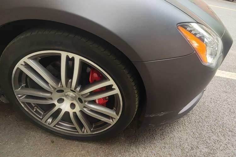 Used Maserati President 2015 3.0T Standard Model Right Front Wheel Hub