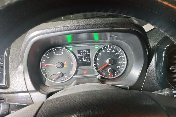 Used Land X8 2015 Explorer Edition 2.0T Gasoline 4x2 Luxury Model