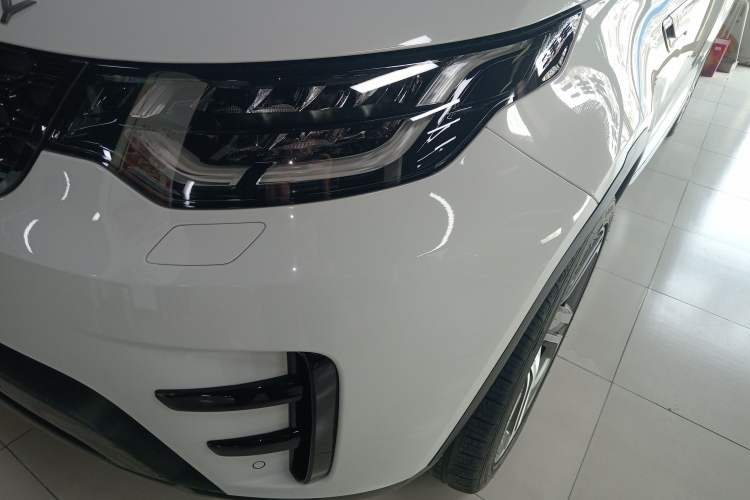 Used Land Rover Discovery 2018 2.0T SE
