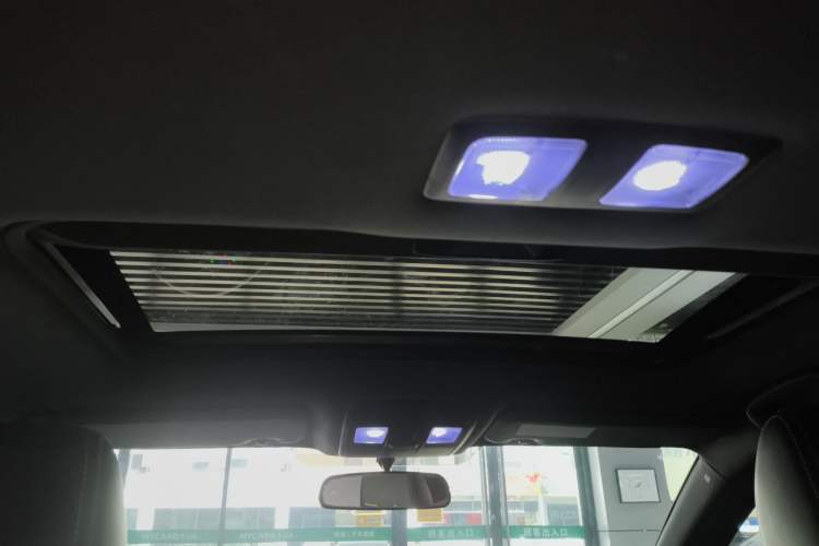 Used Mazda CX-4 2016 2.5L Automatic 4x4 Sky Blue Passion Edition
