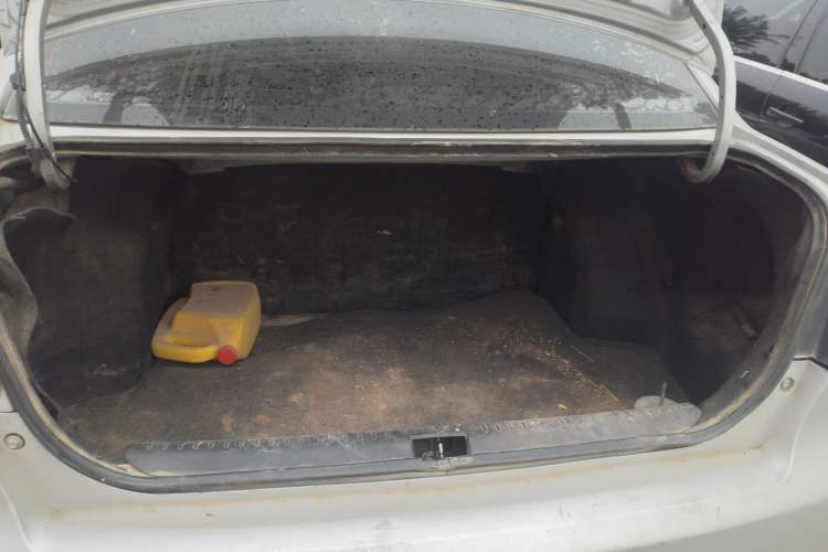 Used FAW Weizhi 2009 Sedan 1.5L Manual Standard Model
