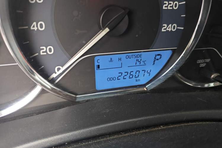 Used Toyota Corolla 2018 1.2T S-CVT GL Smart Enjoyment Version Odometer Close Up