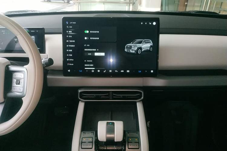 Used Formula Leopard Titanium 3 2025 501 km Range Rear-Wheel Drive Intelligent Driving Max Edition