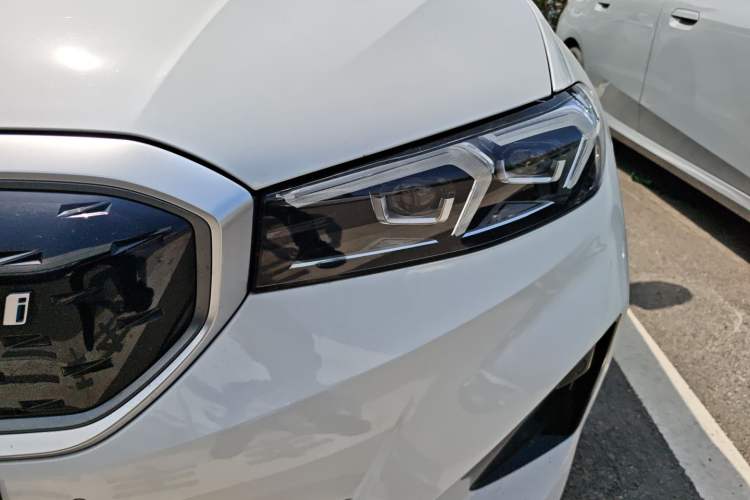 Used BMW i3 2022 eDrive 35 L Left Front Headlight