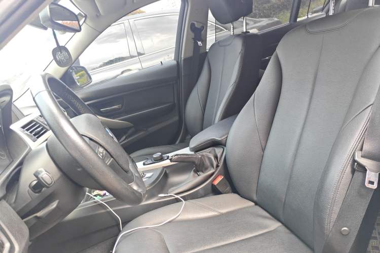 Used BMW 3 Series 2014 320Li Fashion Model Left Front Seat