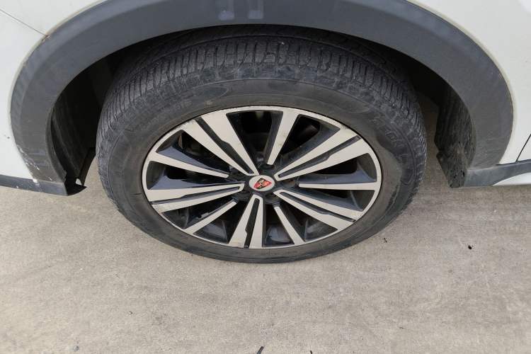Used Roewe RX5 2019 20T Two-Wheel Drive Automatic 4G Connected Platinum Edition Left Front Wheel Hub