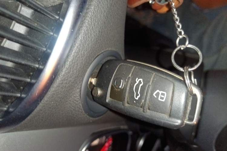 Used Audi Q7 2014 35 TFSI Sport Edition Vehicle Key