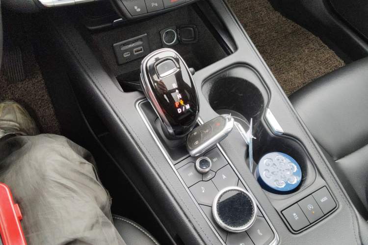 Used Cadillac XT4 2020 28T Two-Wheel-Drive Leading Version