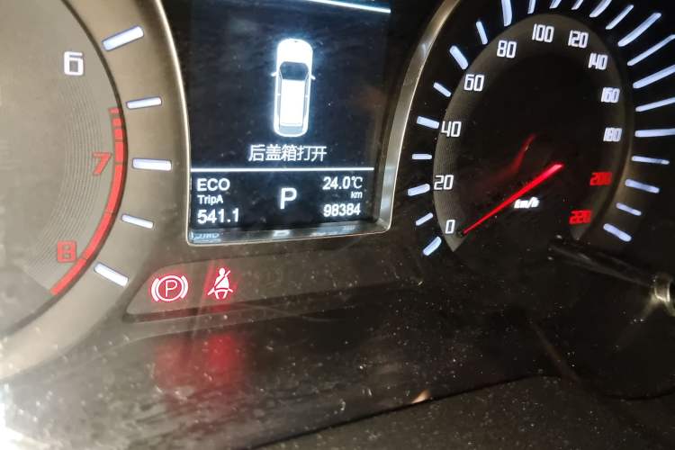 Used GAC Trumpchi GS4 2016 235T G-DCT Luxury Edition Odometer Close Up