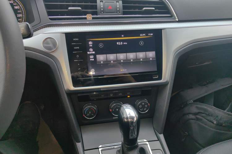 Used Volkswagen Lamando 2021 230TSI DSG Fashion Edition
