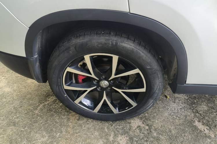 Used Brilliance V5 2016 1.5T Automatic Two-Wheel Drive Smart Version

