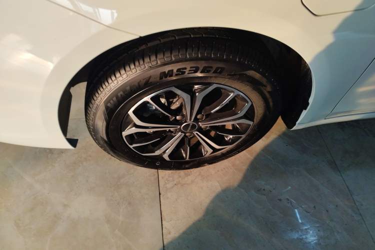 Used Roewe i6 MAX New Energy 2023 EV 420 Skyroof Special Edition
